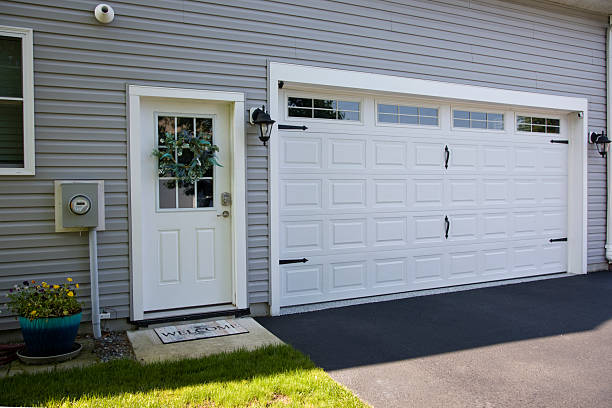 24/7 Emergency Garage Door Panel Replacement experts in Forestdale, AL
